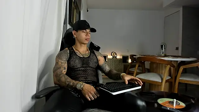 Aron Dark online show from 03-22-25, 11:42