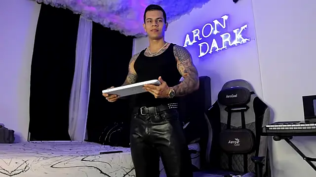 Aron Dark online show from 02-12-25, 11:51