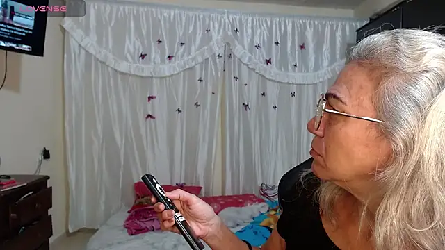 Snapshot of Giorgia_xue53 chatting on 02-26-25, 09:33 Giorgia xue53 online show from 02-26-25, 09:33