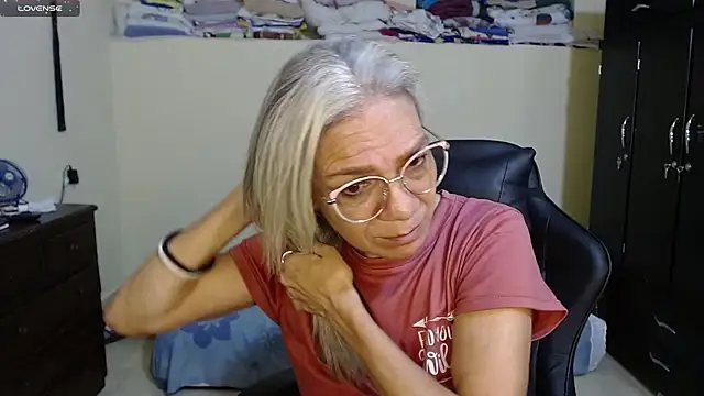 Snapshot of Giorgia_xue53 chatting on 02-09-25, 11:36 Giorgia xue53 online show from 02-09-25, 11:36