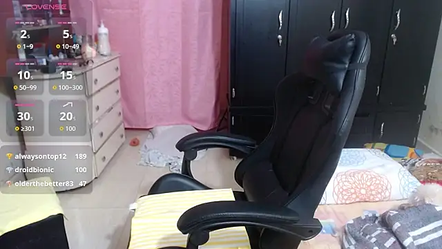 Snapshot of Giorgia_xue53 chatting on 10-01-25, 01:55 Giorgia xue53 online show from 10-01-25, 01:55