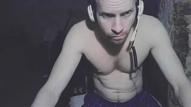 Snapshot of GoodSeksLove chatting on 03-09-25, 04:11 GoodSeksLove online show from 03-09-25, 04:11