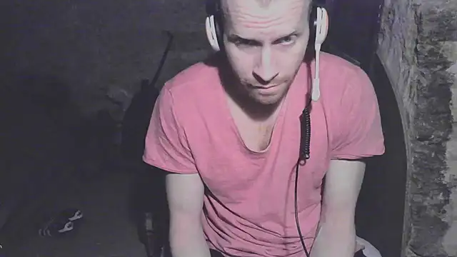 Snapshot of GoodSeksLove chatting on 03-08-25, 05:54 GoodSeksLove online show from 03-08-25, 05:54