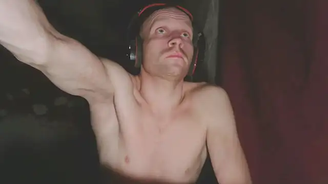 Snapshot of GoodSeksLove chatting on 09-14-25, 09:15 GoodSeksLove online show from 09-14-25, 09:15