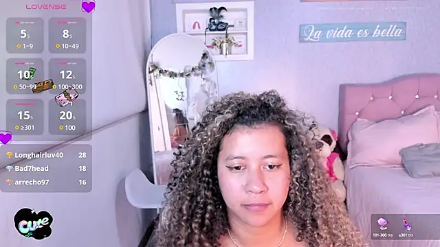 Kenia tompson01 online show from 03-19-25, 12:04
