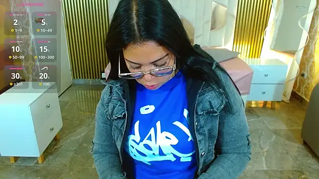 Snapshot of martinna_tay chatting on 11-29-25, 03:28 martinna tay online show from 11-29-25, 03:28