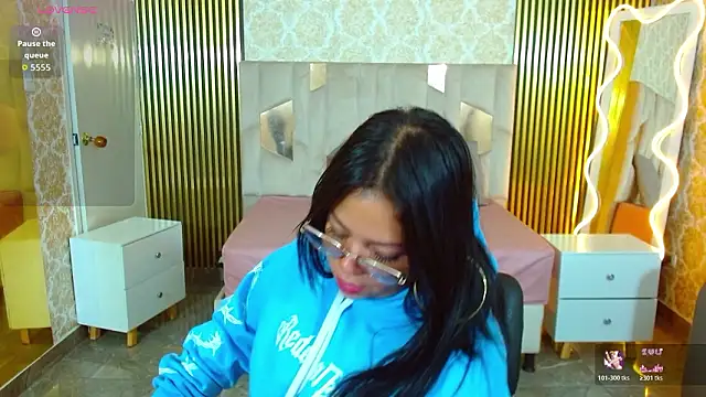 Snapshot of martinna_tay chatting on 02-10-26, 03:16 martinna tay online show from 02-10-26, 03:16