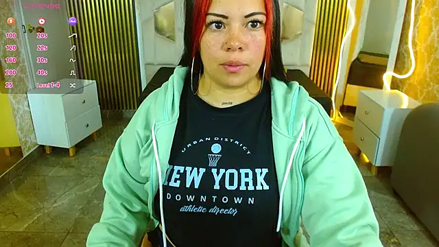 Snapshot of martinna_tay chatting on 10-01-25, 03:11 martinna tay online show from 10-01-25, 03:11