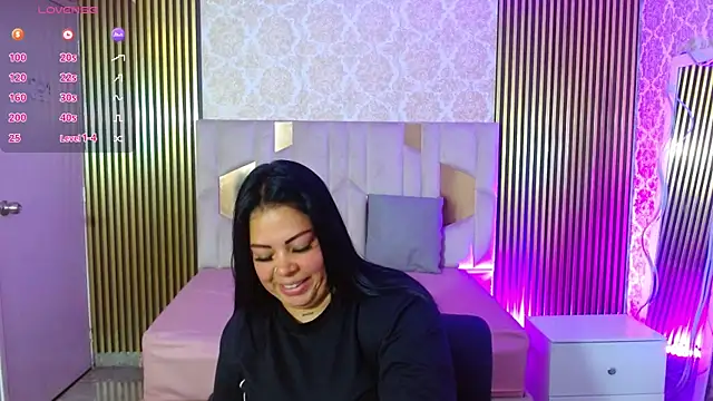 Snapshot of martinna_tay chatting on 07-02-26, 03:23 martinna tay online show from 07-02-26, 03:23