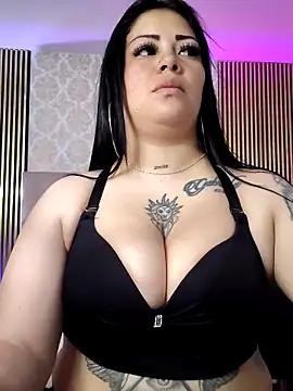 martinna tay online show from 04-16-26, 04:02