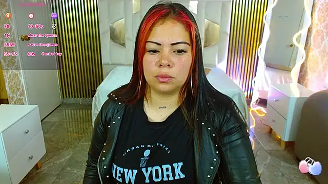 Snapshot of martinna_tay chatting on 10-10-25, 03:29 martinna tay online show from 10-10-25, 03:29