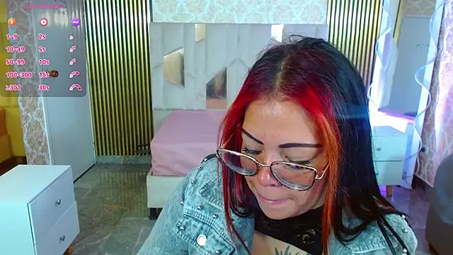 Snapshot of martinna_tay chatting on 11-10-25, 03:22 martinna tay online show from 11-10-25, 03:22