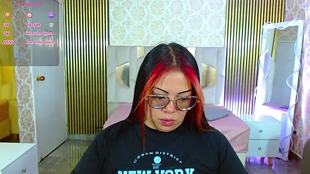 Snapshot of martinna_tay chatting on 11-08-25, 03:21 martinna tay online show from 11-08-25, 03:21