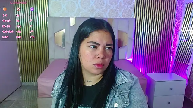 Snapshot of martinna_tay chatting on 06-21-26, 03:12 martinna tay online show from 06-21-26, 03:12