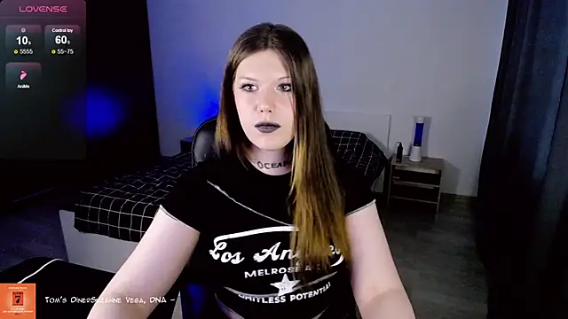 Snapshot of MicheleDoll chatting on 01-31-25, 12:40 MicheleDoll online show from 01-31-25, 12:40