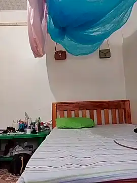 LOVELY-2BERRY online show from 02-06-25, 05:25