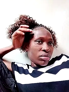 LOVELY-2BERRY online show from 10-16-25, 07:38