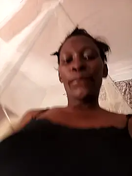 LOVELY-2BERRY online show from 12-19-25, 06:49