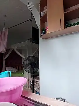 LOVELY-2BERRY online show from 01-15-26, 04:27