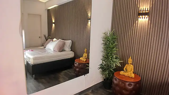 AliceHanz online show from 01-11-26, 11:11