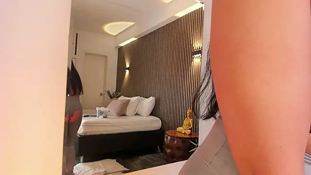 Snapshot of AliceHanz chatting on 02-12-26, 04:56 AliceHanz online show from 02-12-26, 04:56