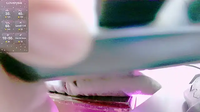 Sumi y online show from 10-30-25, 02:32