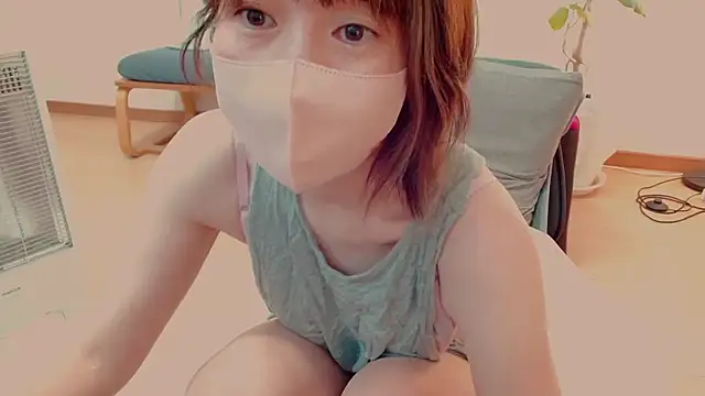 Snapshot of CherryMomo chatting on 04-28-26, 12:09 CherryMomo online show from 04-28-26, 12:09
