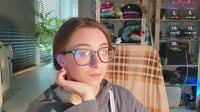 monlight  dana online show from 03-18-25, 01:23