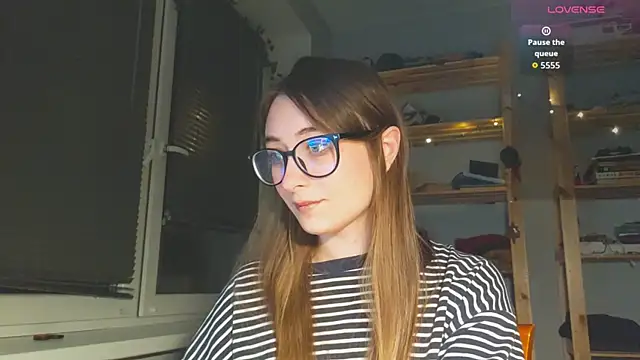 monlight  dana online show from 11-11-25, 06:03