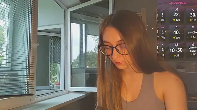 monlight  dana online show from 09-19-25, 03:38