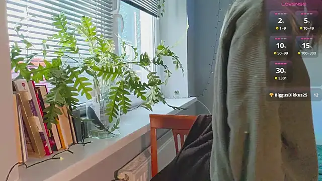 monlight  dana online show from 01-13-25, 01:17