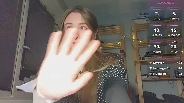 monlight  dana online show from 12-13-25, 08:04