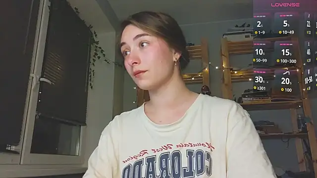 monlight  dana online show from 11-23-25, 03:44