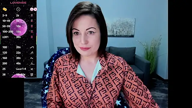 Snapshot of Emily_Midlton chatting on 03-02-25, 02:04 Emily Midlton online show from 03-02-25, 02:04