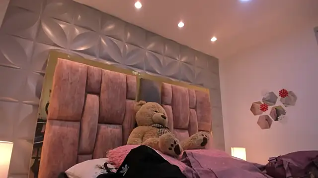 Charlotte Ice1 online show from 04-09-26, 05:08