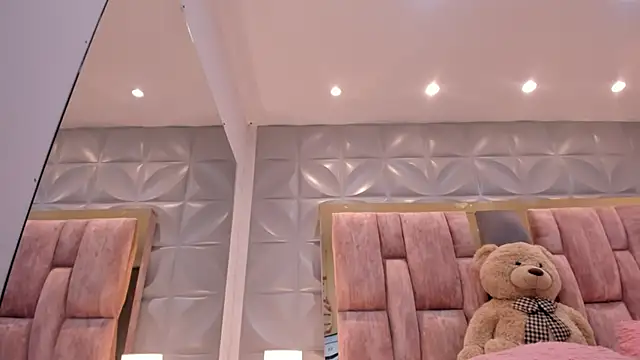 Charlotte Ice1 online show from 03-10-26, 03:27