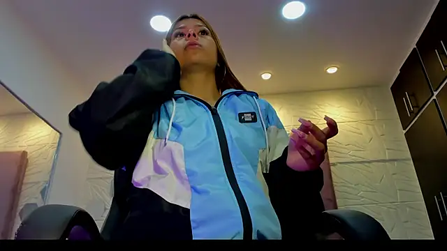 Charlotte Ice1 online show from 09-30-25, 03:18