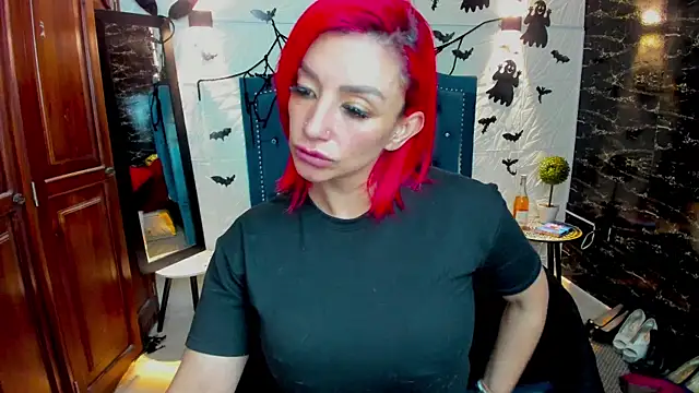 RedQueenMilf online show from 10-30-25, 08:06