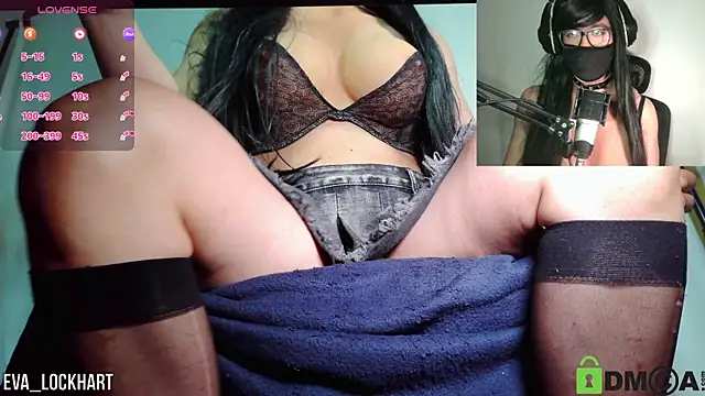 Snapshot of Eva_Lockhart chatting on 10-25-25, 05:13 Eva Lockhart online show from 10-25-25, 05:13