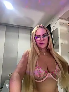 LARIANA RIVERA23 online show from 03-20-26, 06:36