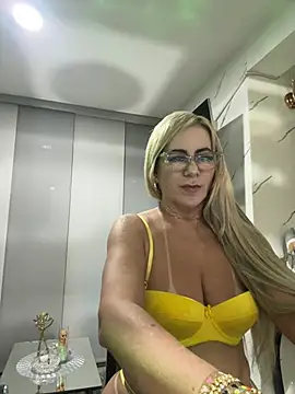 Snapshot of LARIANA_RIVERA23 chatting on 05-11-26, 08:27 LARIANA RIVERA23 online show from 05-11-26, 08:27