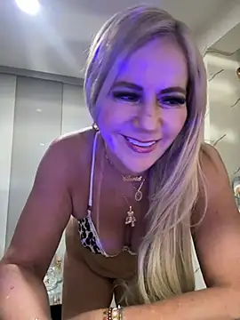Snapshot of LARIANA_RIVERA23 chatting on 04-29-26, 04:05 LARIANA RIVERA23 online show from 04-29-26, 04:05