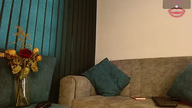 Dear Hanna online show from 10-24-25, 07:13