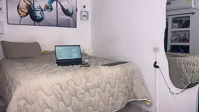 wendy alejo1712 online show from 02-04-26, 01:33