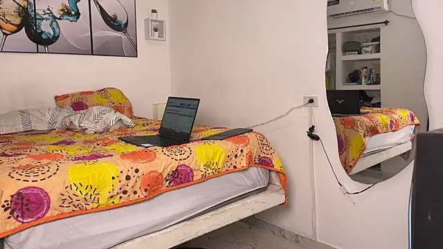 wendy alejo1712 online show from 11-21-25, 09:14