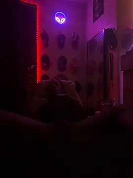 GersonGil1 online show from 10-31-25, 05:26