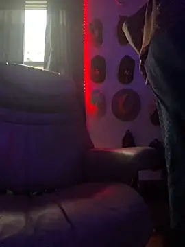 GersonGil1 online show from 11-30-25, 01:01