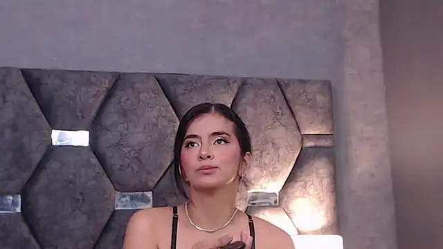 Snapshot of ScarletLenox chatting on 02-19-26, 12:02 ScarletLenox online show from 02-19-26, 12:02