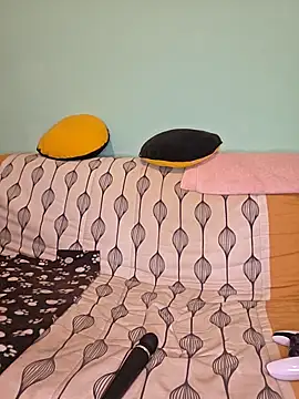 SpiceLea online show from 12-14-25, 02:44