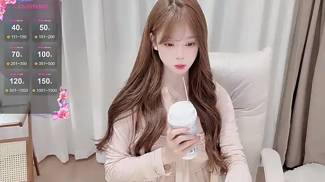 Yuuuuuly online show from 11-20-25, 01:12